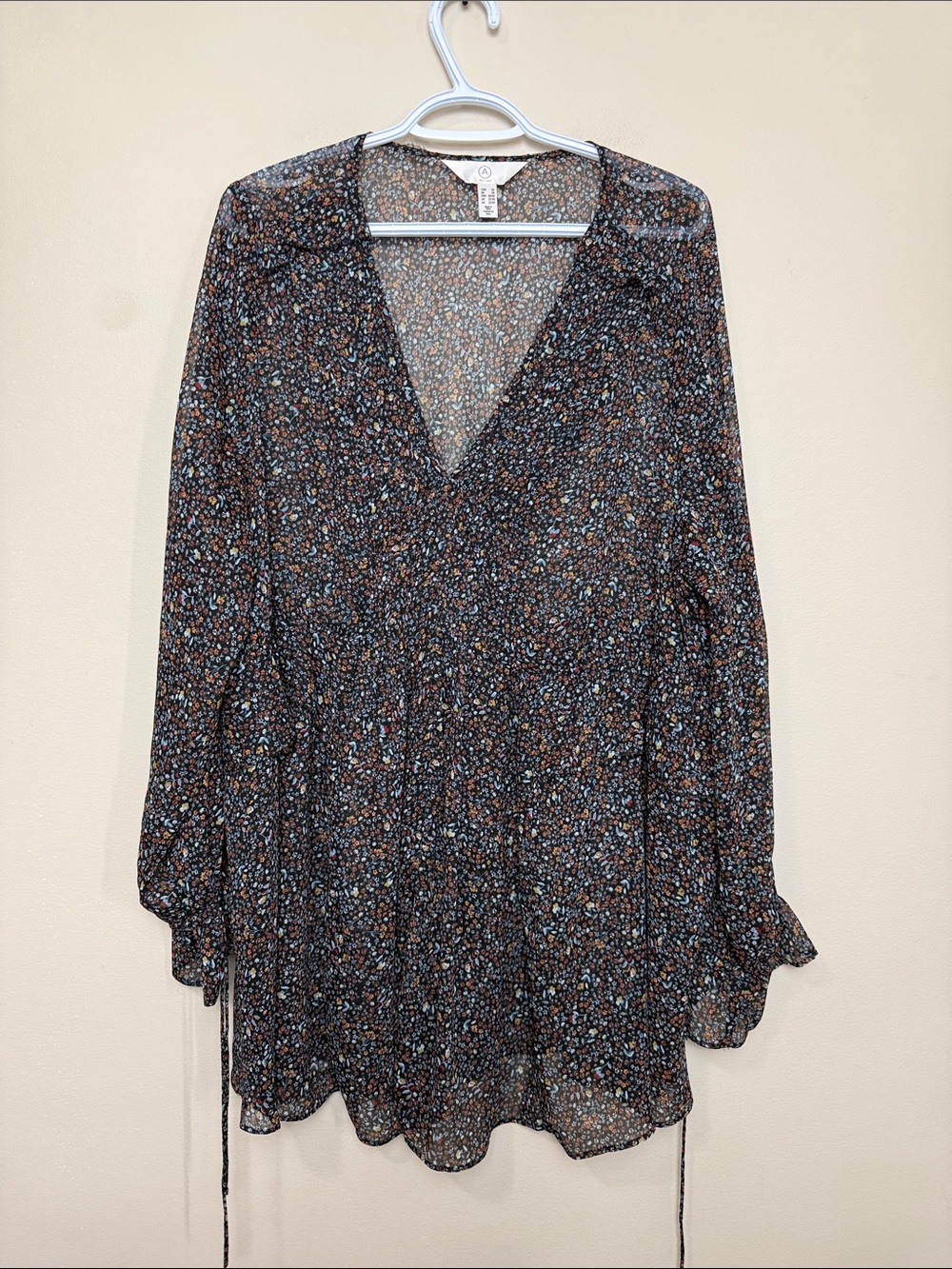 A MTL 1980 Brown Floral V-Neck Peasant Tunic with Blue & Cream Flecks size 2X